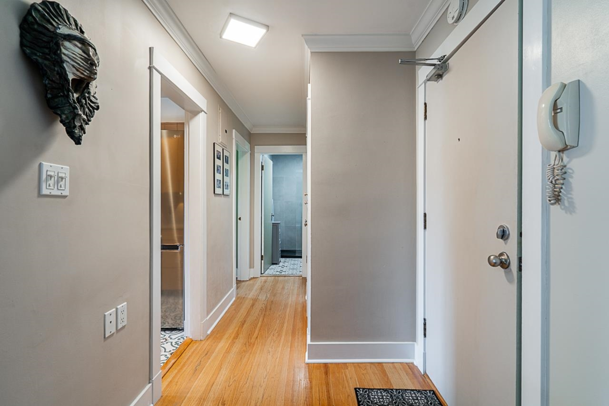 Breakfast Nook Photo of 305 3530 Cambie Street, Vancouver, BC
