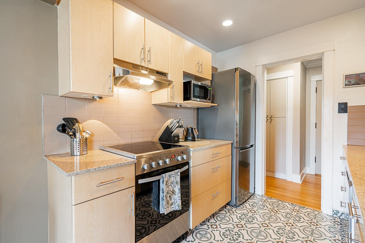 Mudroom Photo of 305 3530 Cambie Street, Vancouver, BC