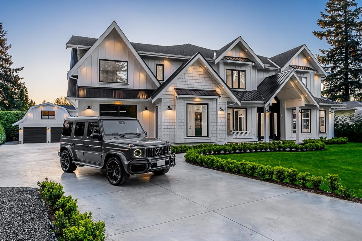 Front Yard Photo of 5659 248 Street, Langley, BC