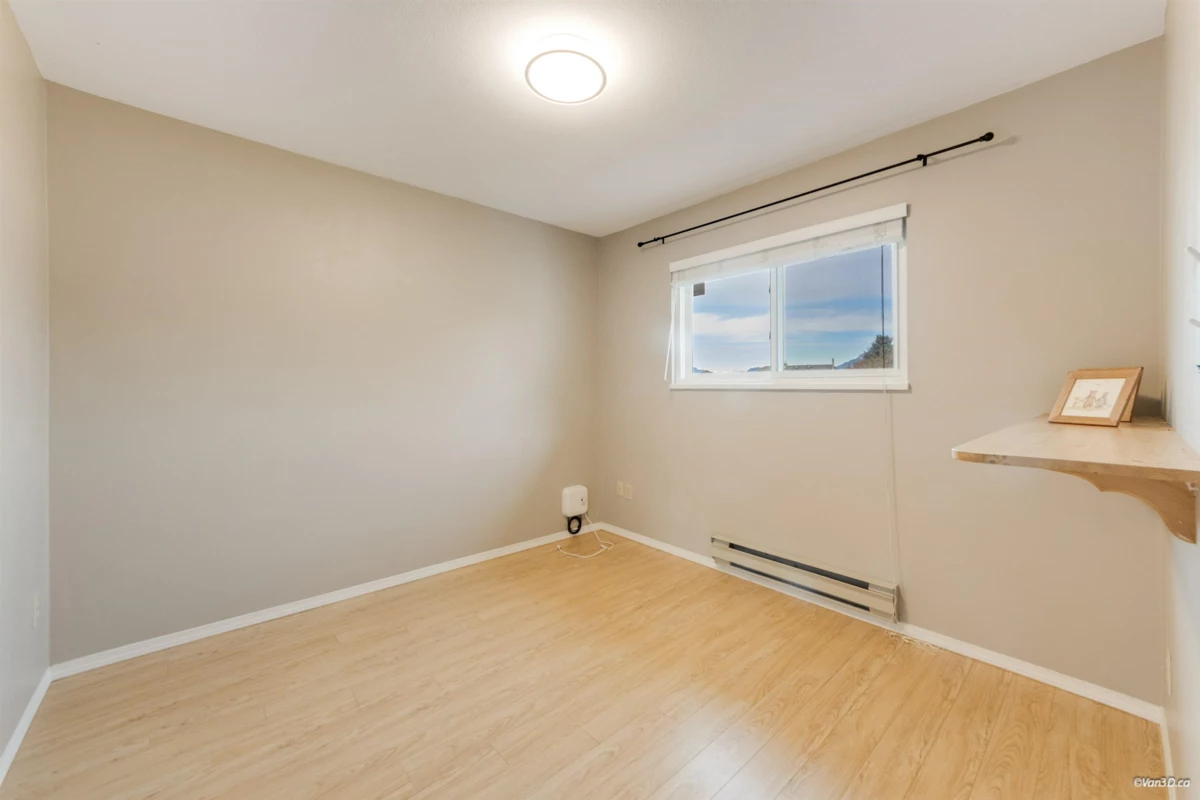 Front Yard Photo of 21541 87 Avenue, Langley, BC