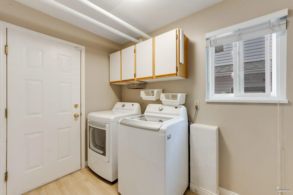 Laundry Room Photo of 21541 87 Avenue, Langley, BC