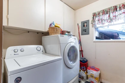 Mudroom Photo of 5280 1 Avenue, Delta, BC