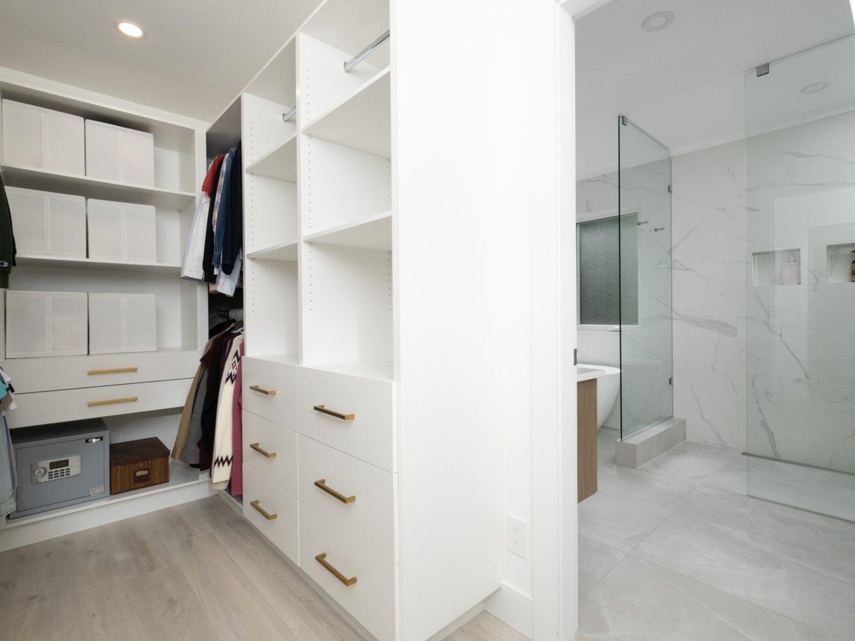 Basement Recreation Room Photo of 4283 Capilano Road, North Vancouver, BC