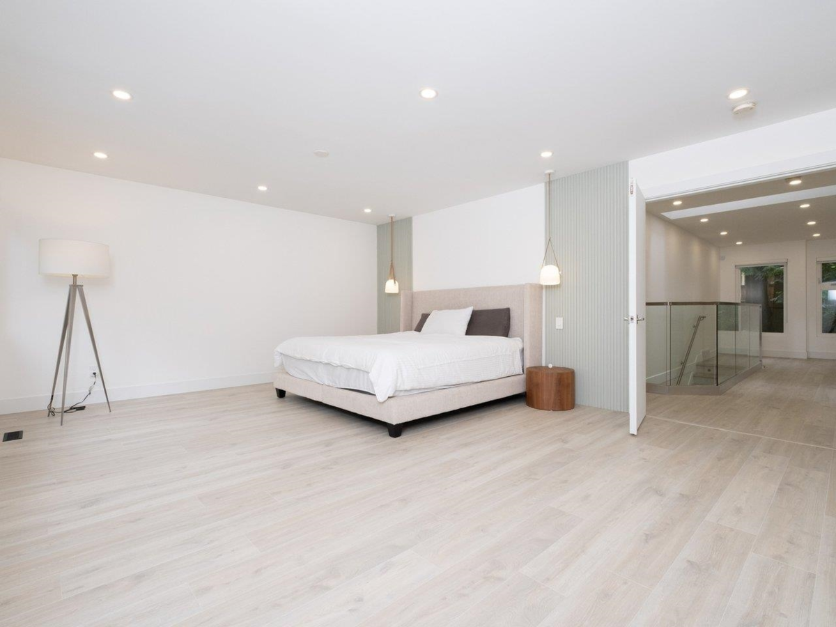 Powder Room Photo of 4283 Capilano Road, North Vancouver, BC