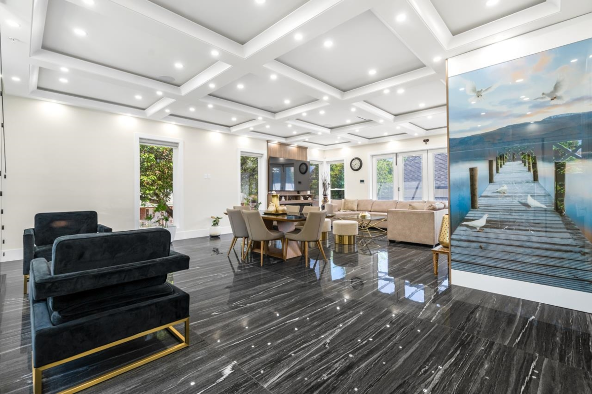 Breakfast Nook Photo of 2798 E 43rd Avenue, Vancouver, BC