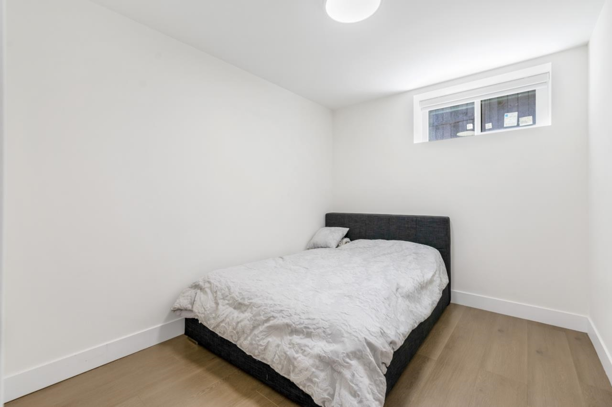 Hallway Photo of 2798 E 43rd Avenue, Vancouver, BC