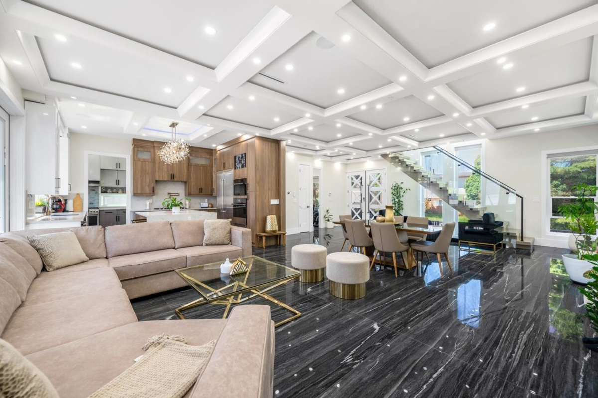 Living Room Photo of 2798 E 43rd Avenue, Vancouver, BC