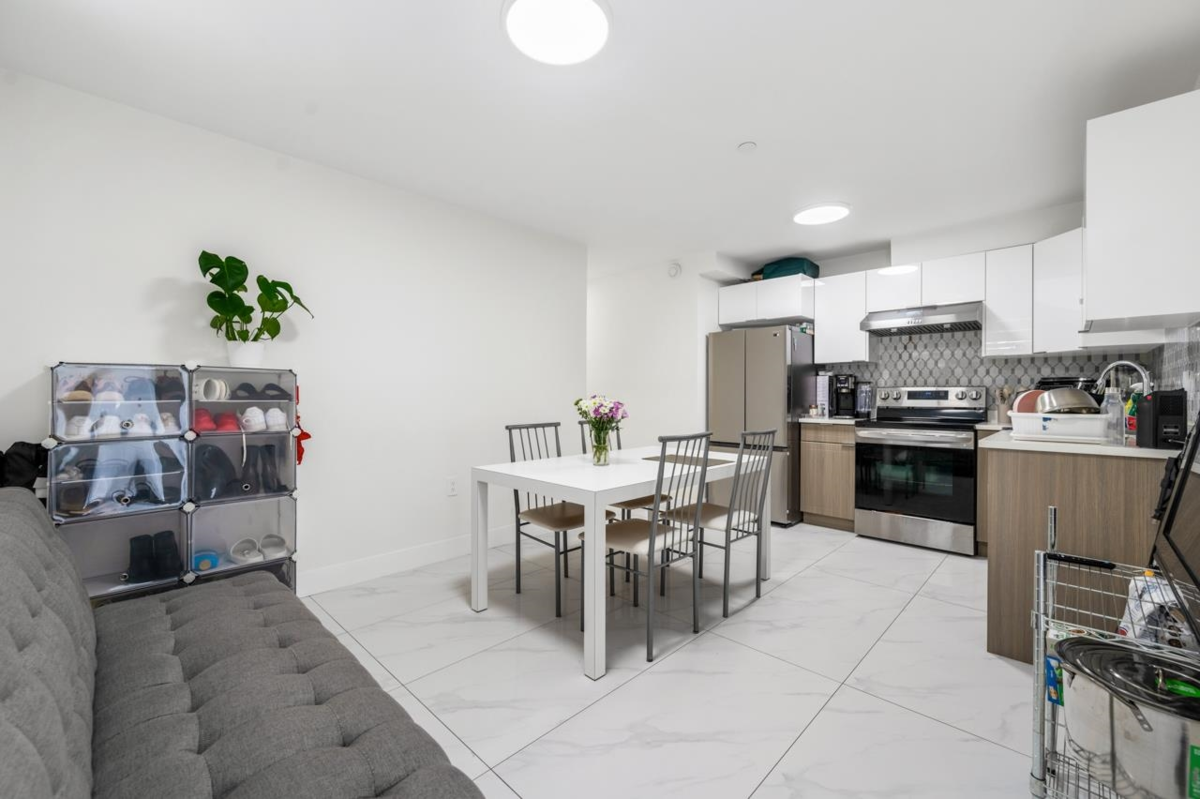 Staircase Photo of 2798 E 43rd Avenue, Vancouver, BC