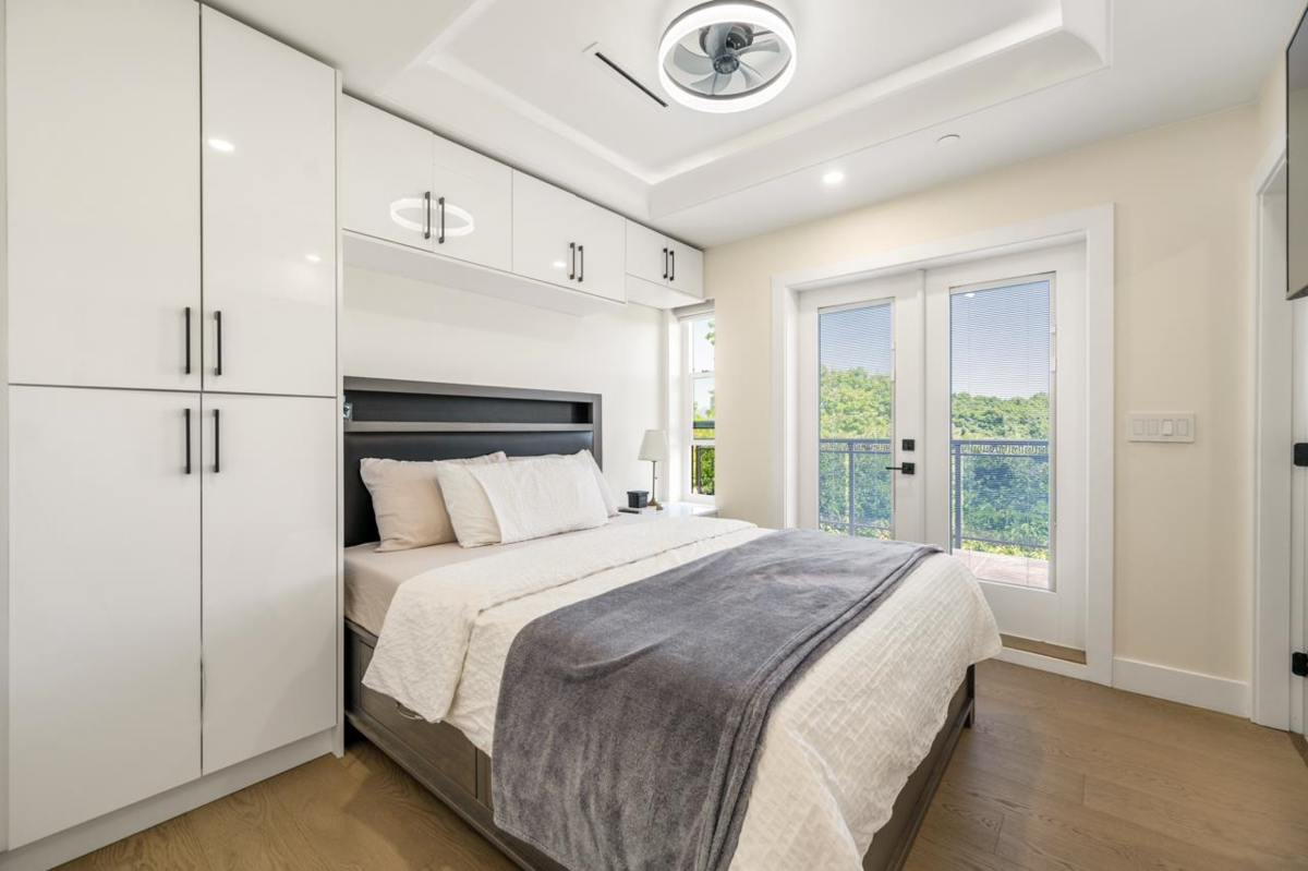 Walk-In Closet Photo of 2798 E 43rd Avenue, Vancouver, BC