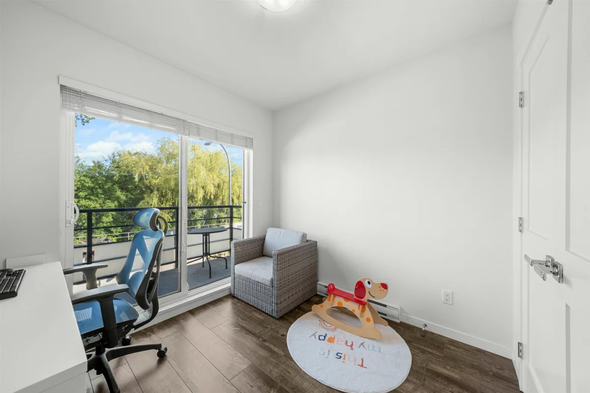 Bedroom 3 Photo of 8 100 Wood Street, New Westminster, BC