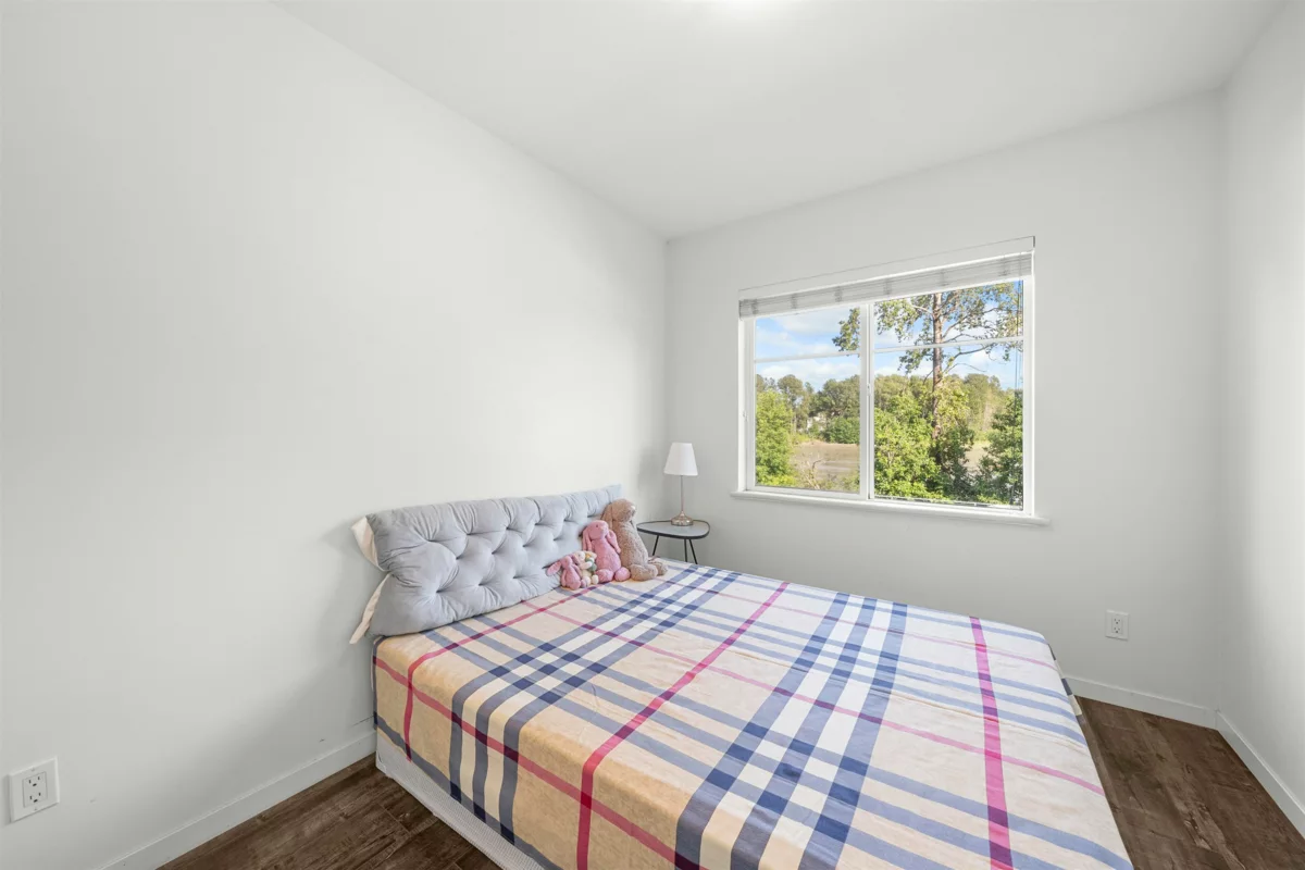 Bedroom 4 Photo of 8 100 Wood Street, New Westminster, BC