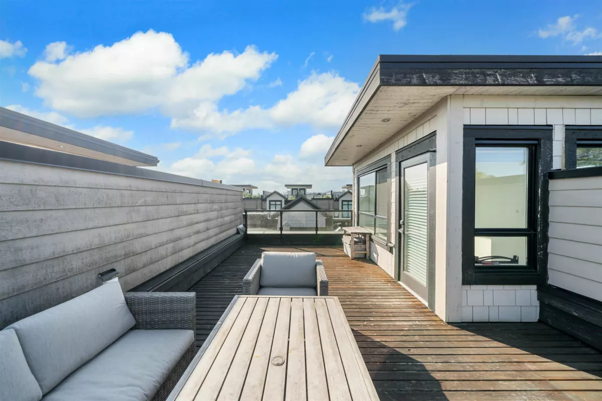 Garden / Landscaping Photo of 8 100 Wood Street, New Westminster, BC