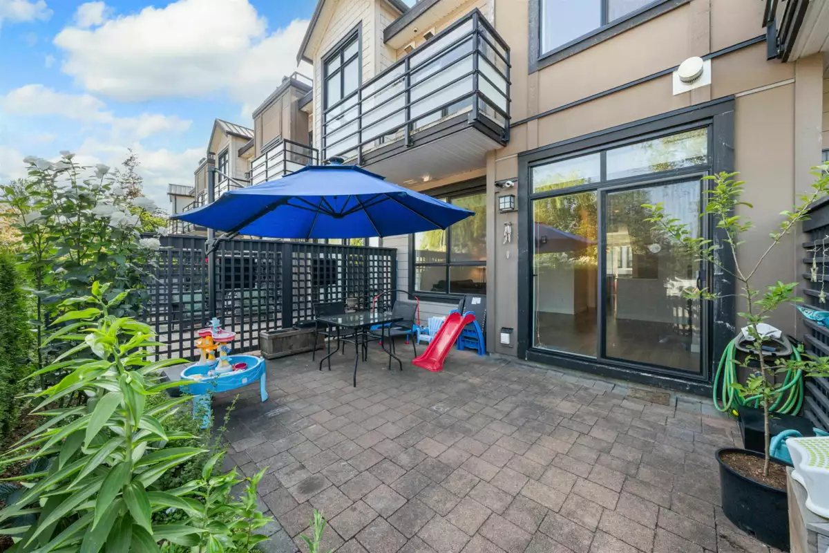Outdoor Deck Photo of 8 100 Wood Street, New Westminster, BC