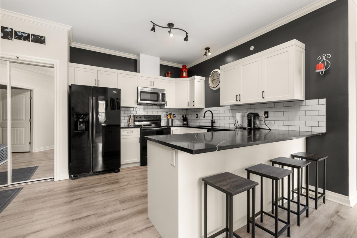 Breakfast Nook Photo of 309 46053 Chilliwack Central Road, Chilliwack, BC