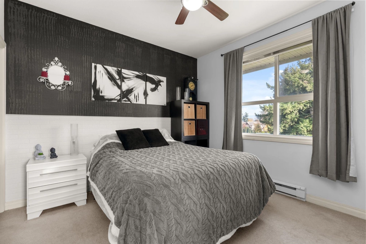 Guest Bathroom Photo of 309 46053 Chilliwack Central Road, Chilliwack, BC