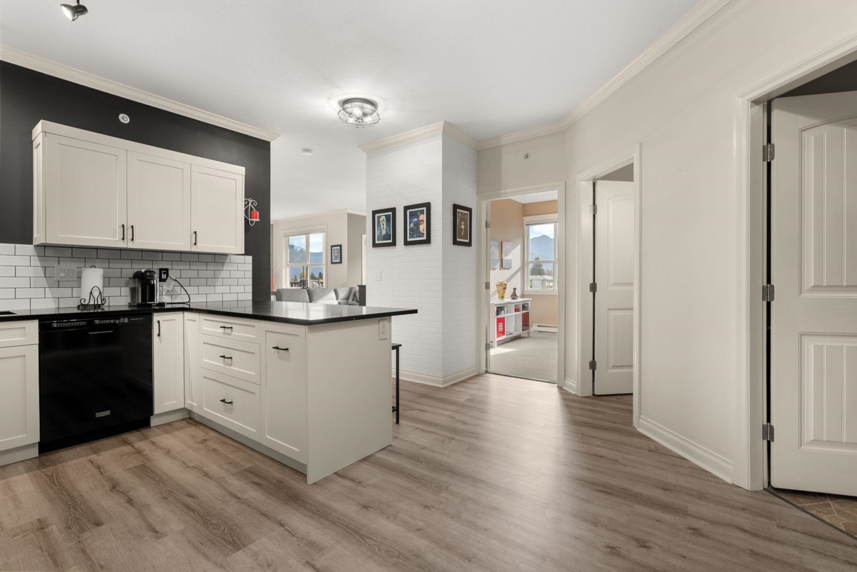 Pantry Photo of 309 46053 Chilliwack Central Road, Chilliwack, BC