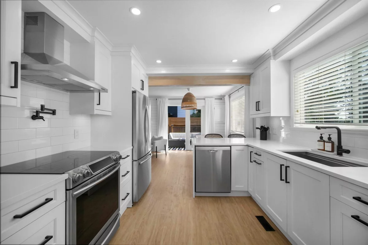 Breakfast Nook Photo of 5786 Aberdeen Street, Surrey, BC