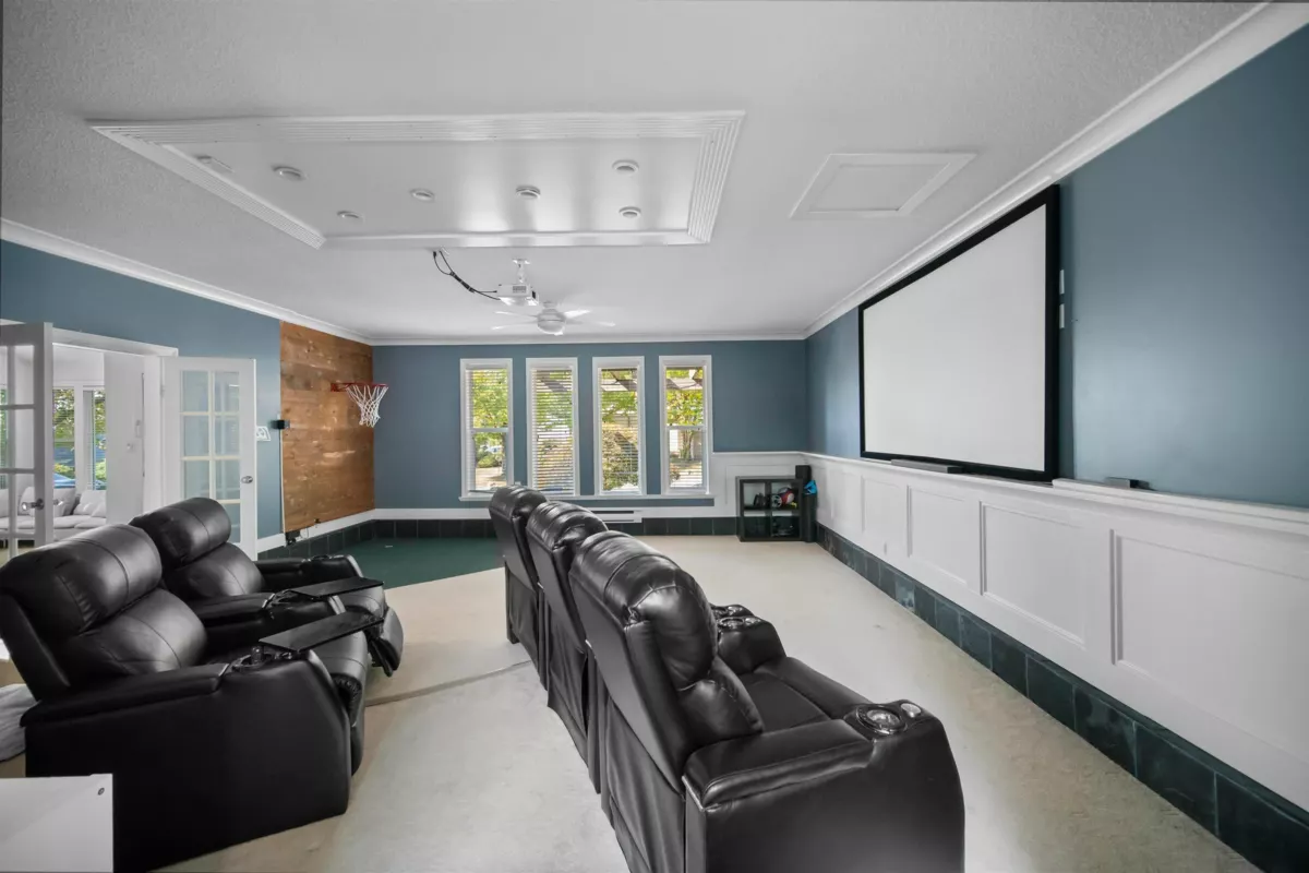 Entry Foyer Photo of 5786 Aberdeen Street, Surrey, BC