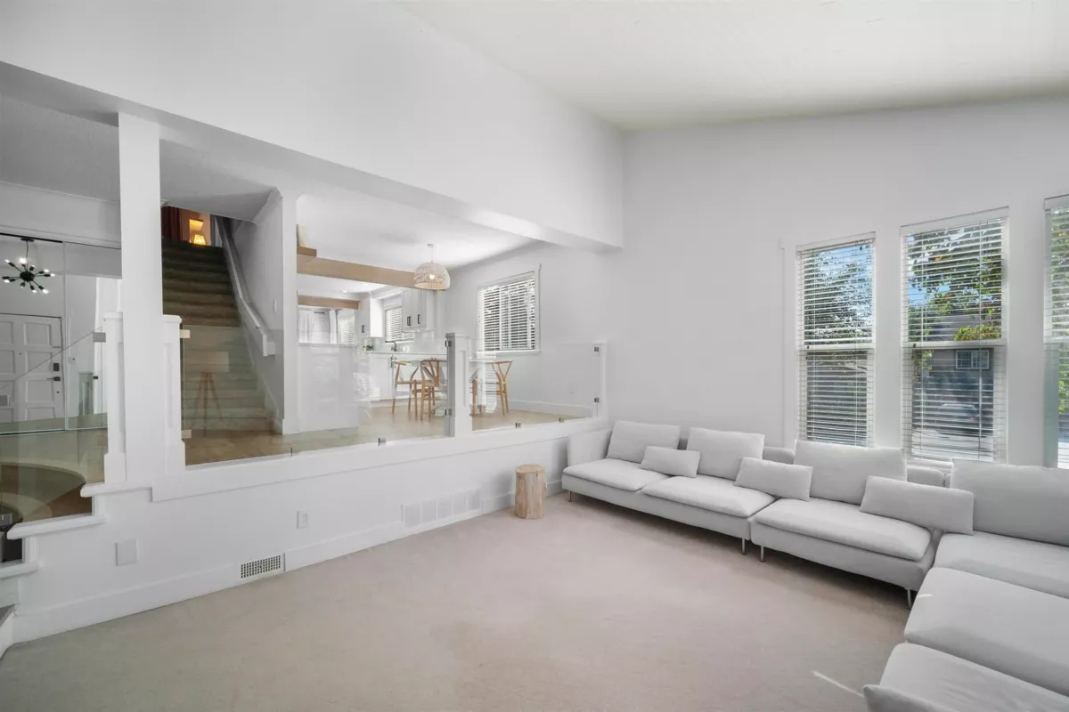 Kitchen Island Photo of 5786 Aberdeen Street, Surrey, BC