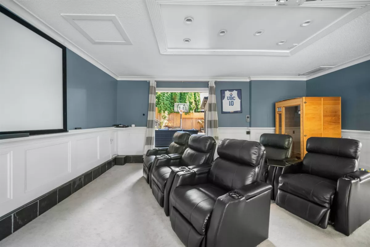 Mudroom Photo of 5786 Aberdeen Street, Surrey, BC