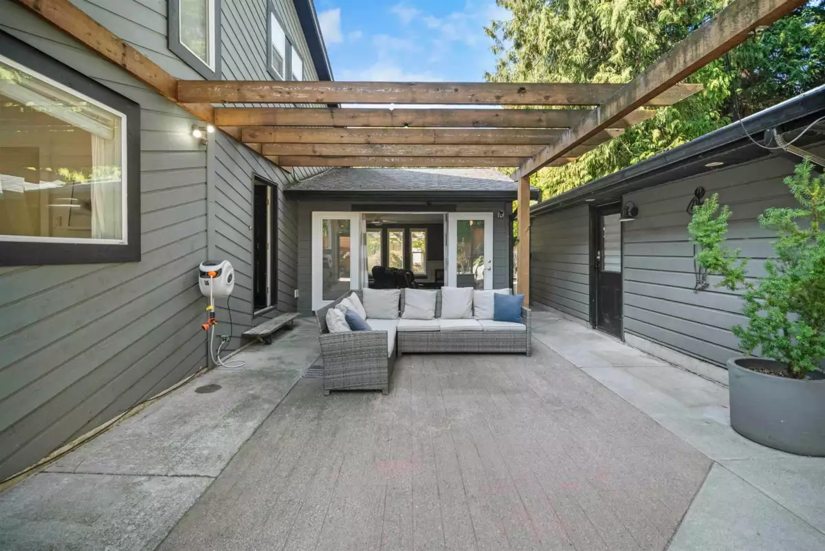 Outdoor Deck Photo of 5786 Aberdeen Street, Surrey, BC
