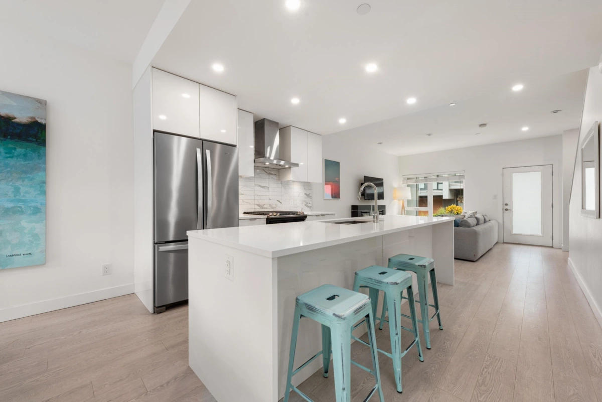 Bedroom 4 Photo of 3 3595 Salal Drive, North Vancouver, BC