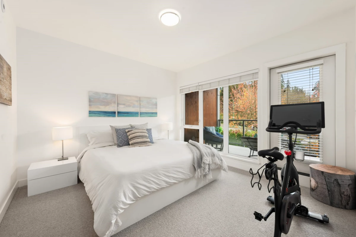 Breakfast Nook Photo of 3 3595 Salal Drive, North Vancouver, BC