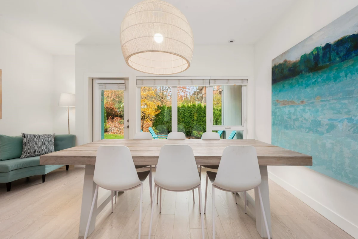 Dining Area Photo of 3 3595 Salal Drive, North Vancouver, BC