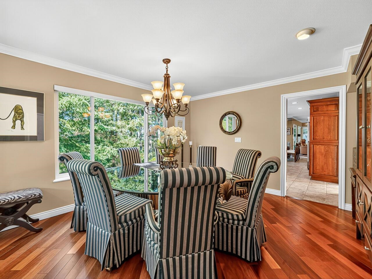 Breakfast Nook Photo of 5302 Westhaven Wynd, West Vancouver, BC