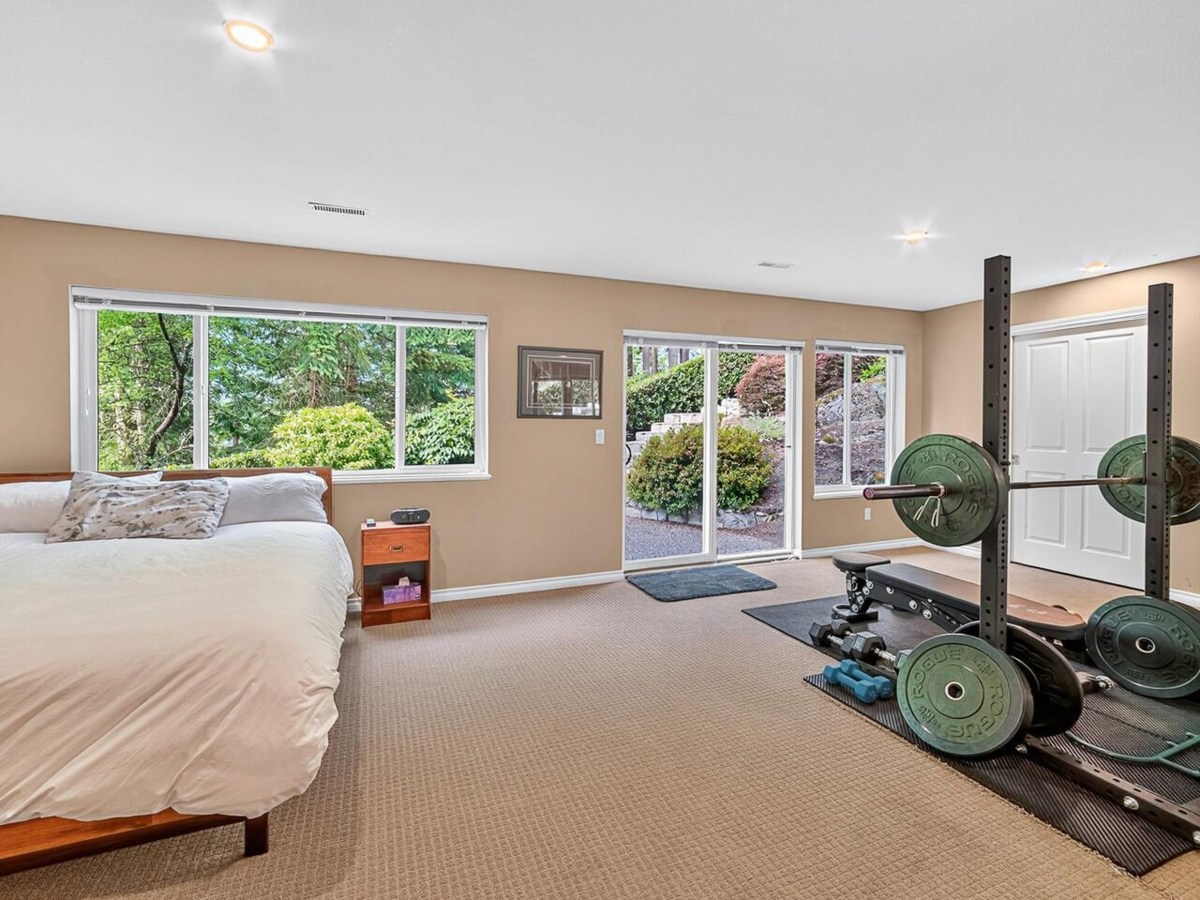 Entry Foyer Photo of 5302 Westhaven Wynd, West Vancouver, BC