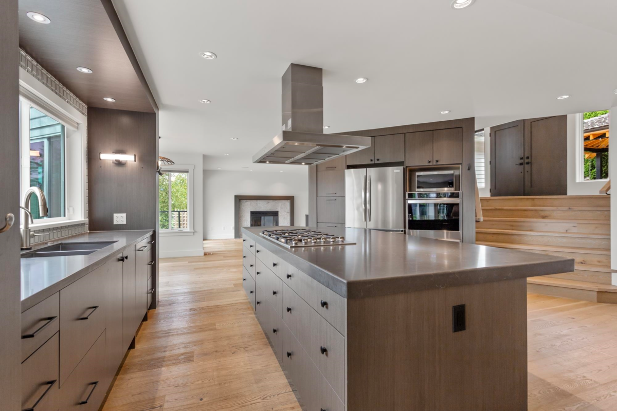 Dining Area Photo of 42 Sweetwater Place, Lions Bay, BC