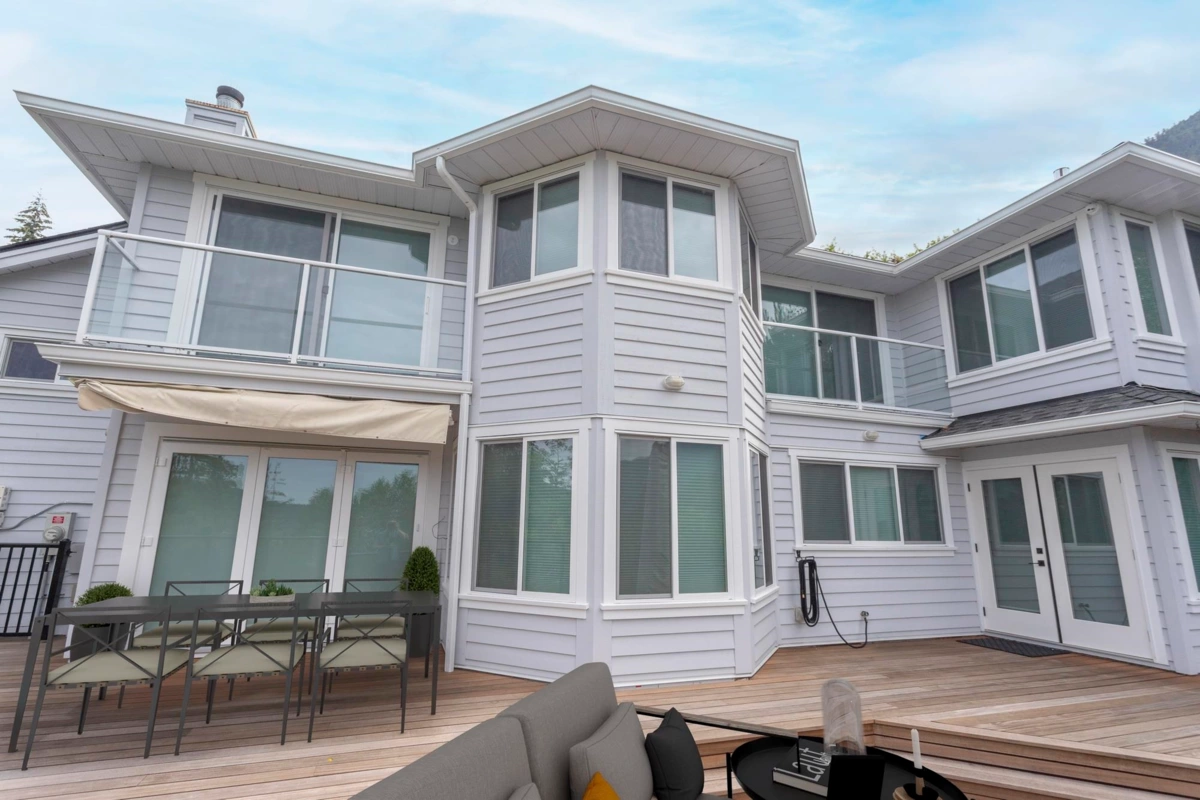 Mudroom Photo of 42 Sweetwater Place, Lions Bay, BC