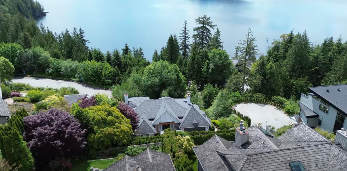 Outdoor Kitchen Photo of 42 Sweetwater Place, Lions Bay, BC