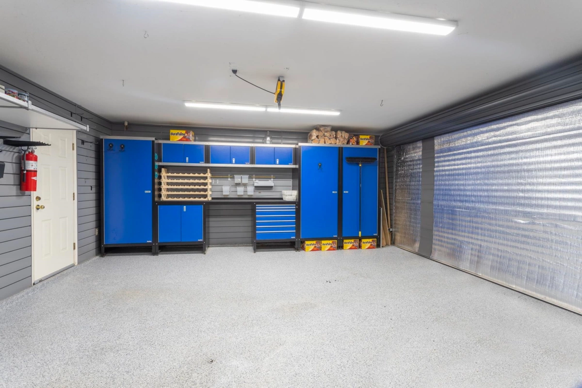 Swimming Pool Photo of 42 Sweetwater Place, Lions Bay, BC