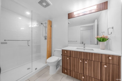 Guest Bathroom Photo of 903 608 Belmont Street, New Westminster, BC