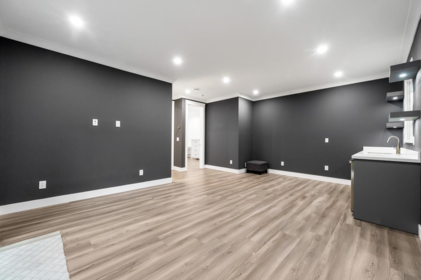 Garden / Landscaping Photo of 4471 Windjammer Drive, Richmond, BC