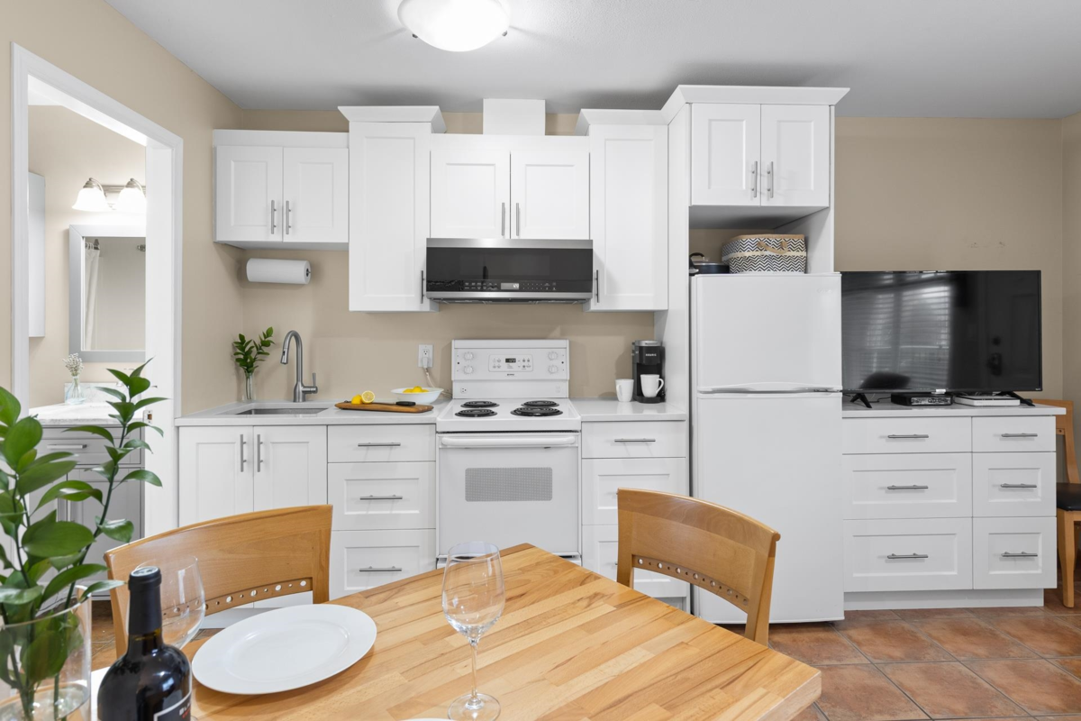 Breakfast Nook Photo of 207 7310 Main Street, No City Value, BC