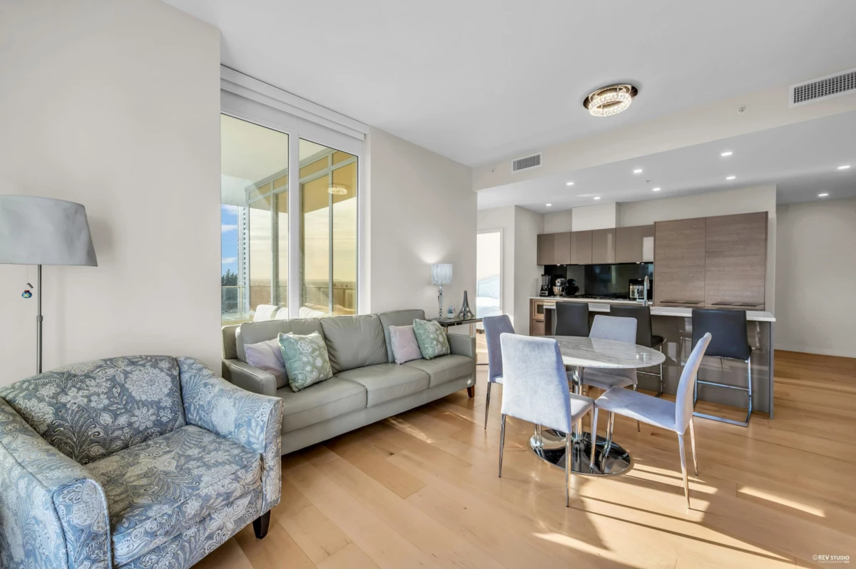 Kitchen Island Photo of 1005 6288 Cassie Avenue, Burnaby, BC