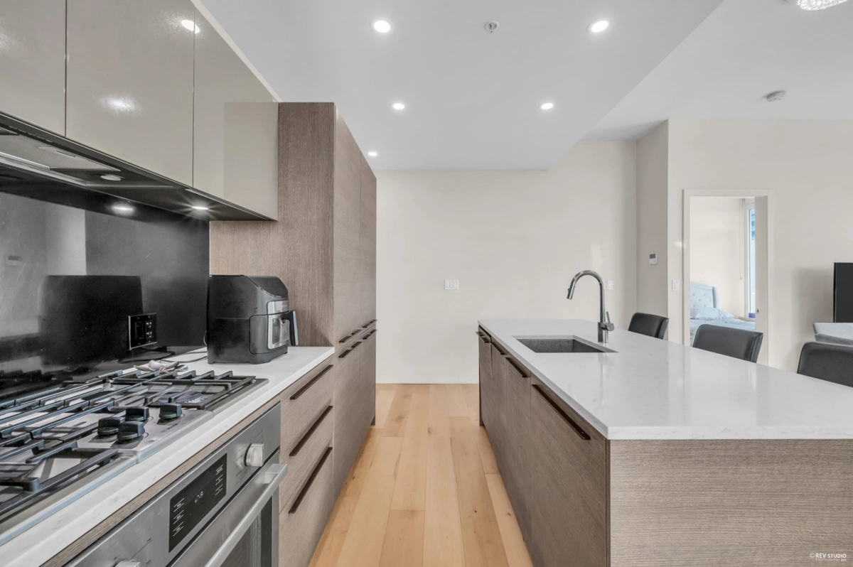 Walk-In Closet Photo of 1005 6288 Cassie Avenue, Burnaby, BC