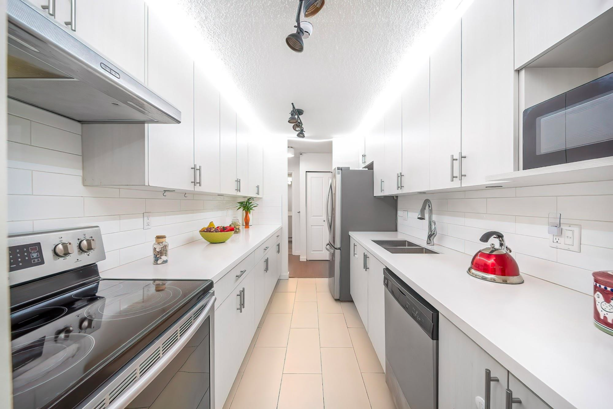 Kitchen Island Photo of 312 8591 Westminster Highway, Richmond, BC