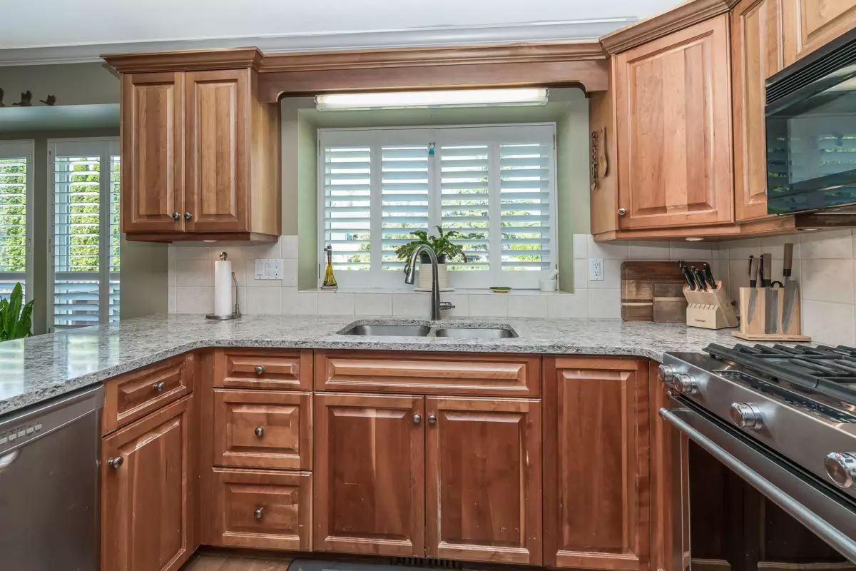 Basement Recreation Room Photo of 15475 Kilmore Court, Surrey, BC