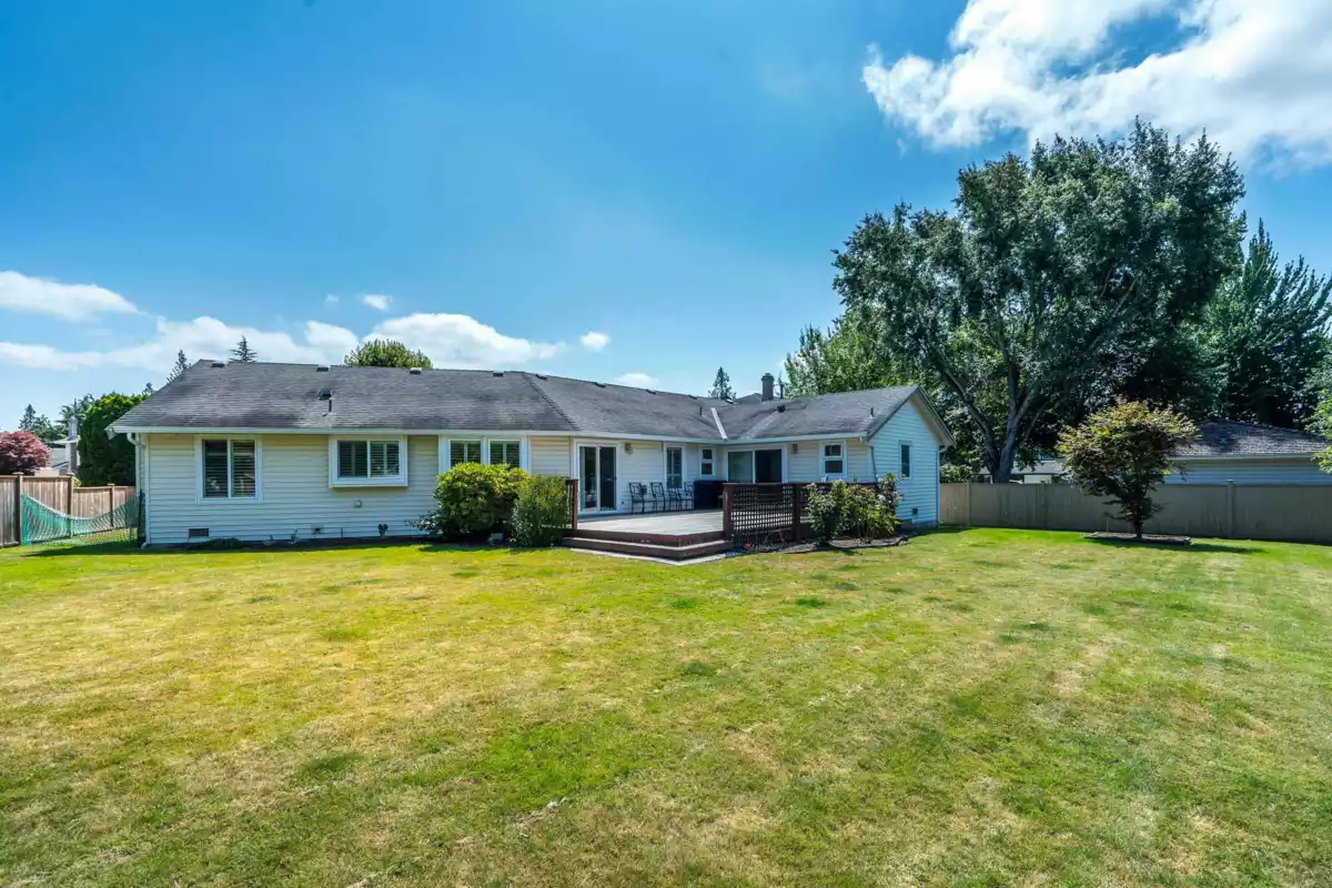 Family Room Photo of 15475 Kilmore Court, Surrey, BC