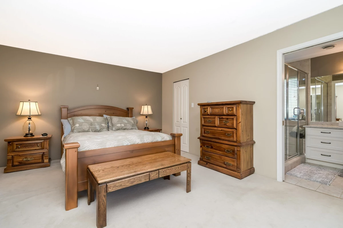 Front Yard Photo of 15475 Kilmore Court, Surrey, BC