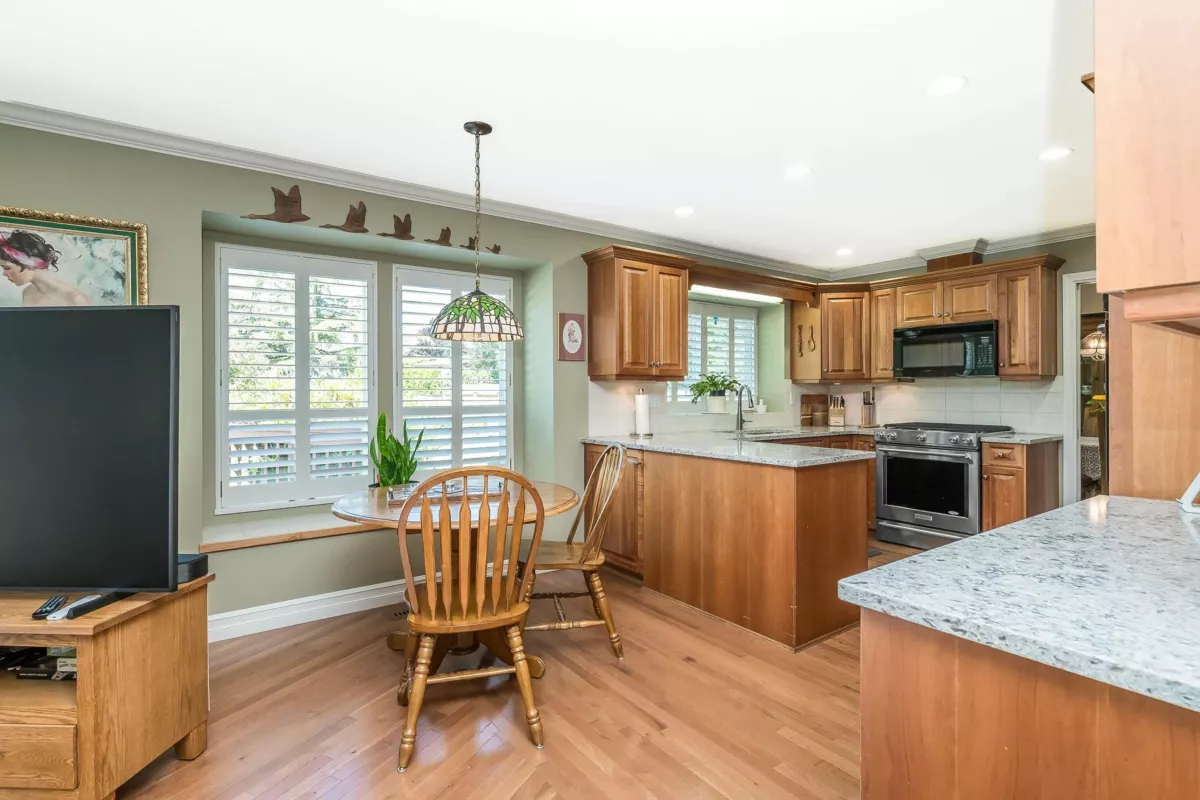 Hallway Photo of 15475 Kilmore Court, Surrey, BC