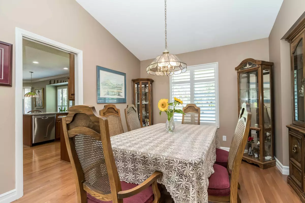 Powder Room Photo of 15475 Kilmore Court, Surrey, BC