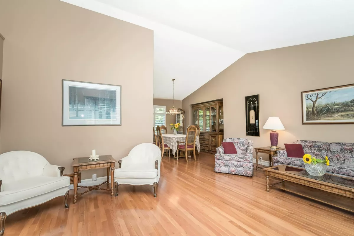 Primary Bathroom Photo of 15475 Kilmore Court, Surrey, BC
