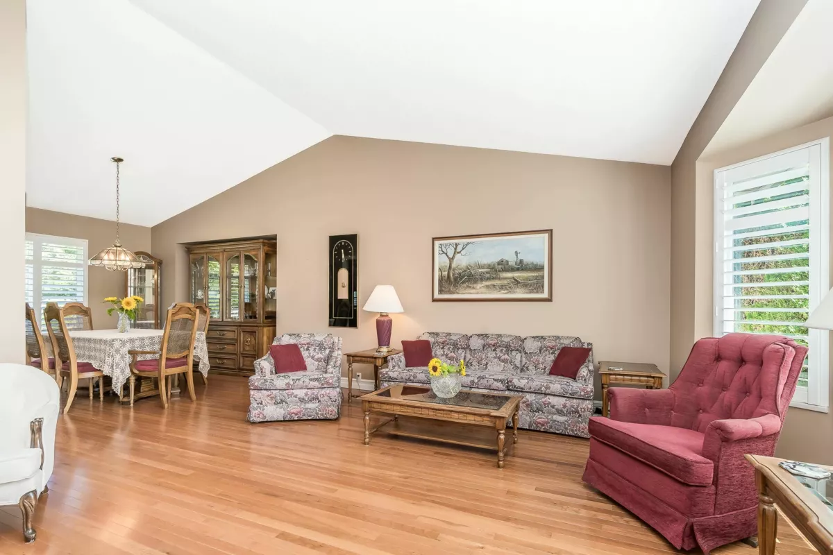 Walk-In Closet Photo of 15475 Kilmore Court, Surrey, BC