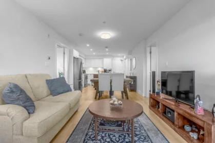406 1519 Crown Street, North Vancouver, BC, North Vancouver — Apartment/Condo for sale