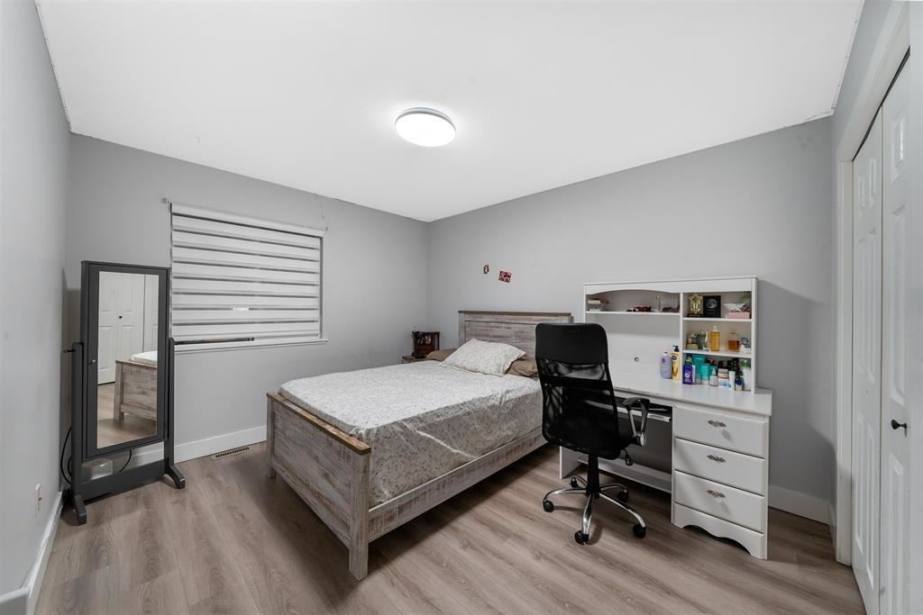 Breakfast Nook Photo of 19461 62 Avenue, Surrey, BC