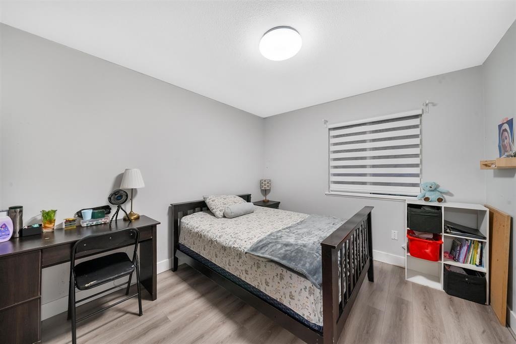 Dining Area Photo of 19461 62 Avenue, Surrey, BC